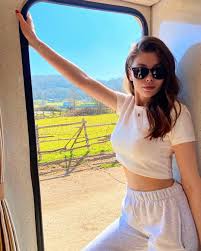 Elif Yılmaz, İzmir